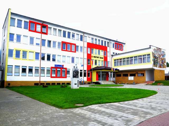 Mestský-úrad-Medzilaborce